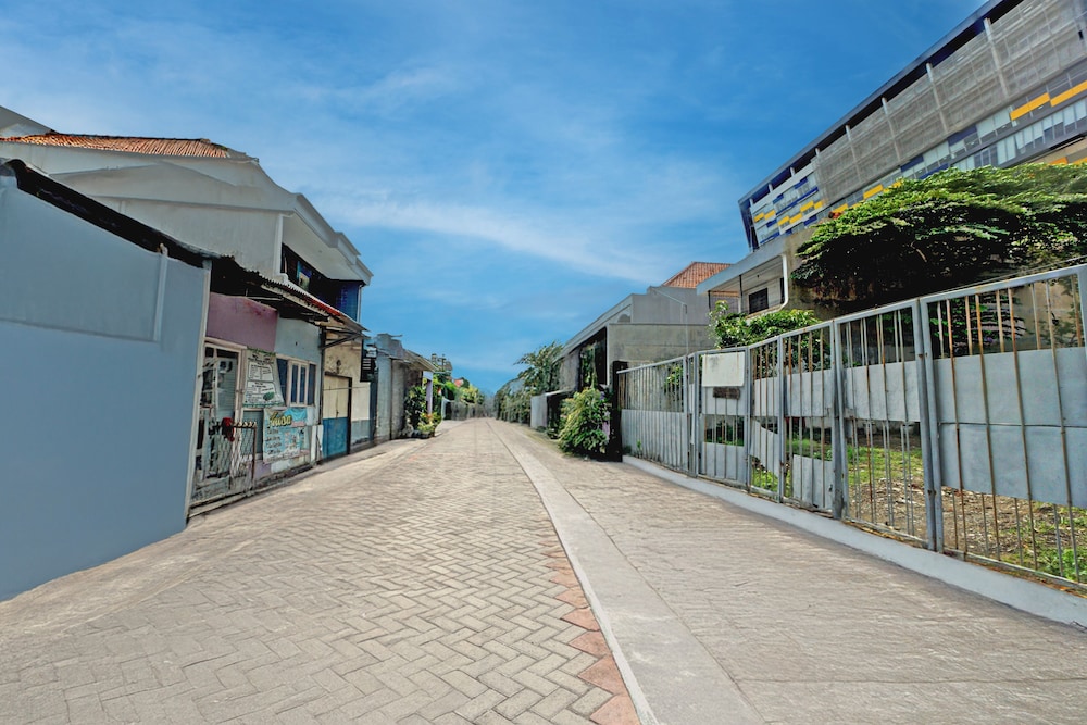 hotel o near ciputra world surabaya