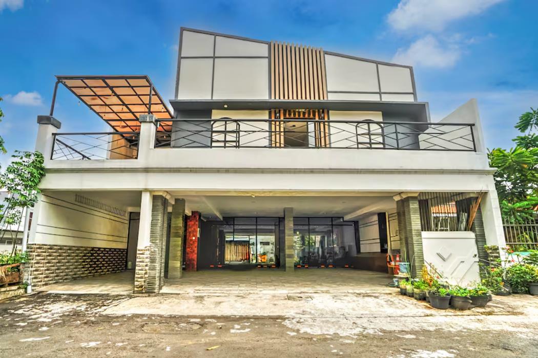 hotel o near ciputra world surabaya