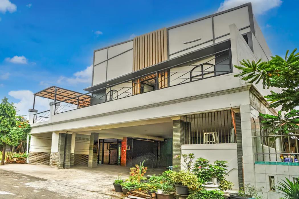 hotel o near ciputra world surabaya
