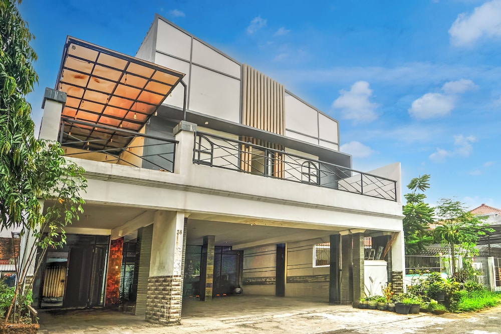 hotel o near ciputra world surabaya