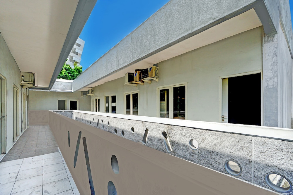 hotel o near ciputra world surabaya