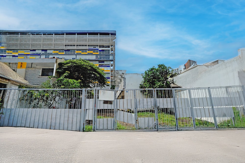 hotel o near ciputra world surabaya