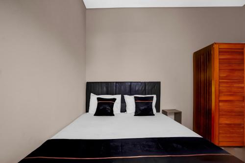 hotel o near ciputra world surabaya