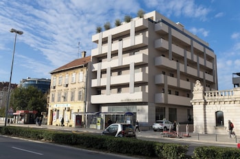 sunday residence and spa split
