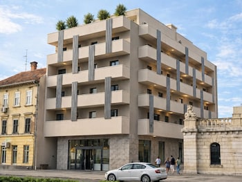 sunday residence and spa split