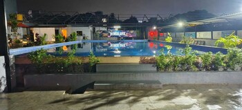 himalaya pool and resort