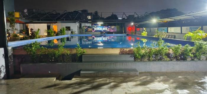 himalaya pool and resort