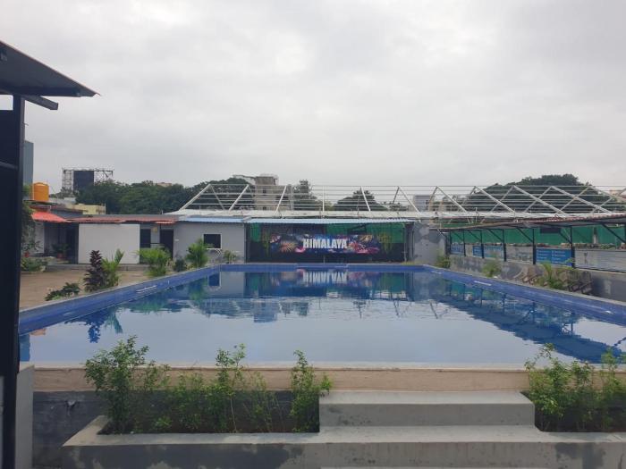 himalaya pool and resort