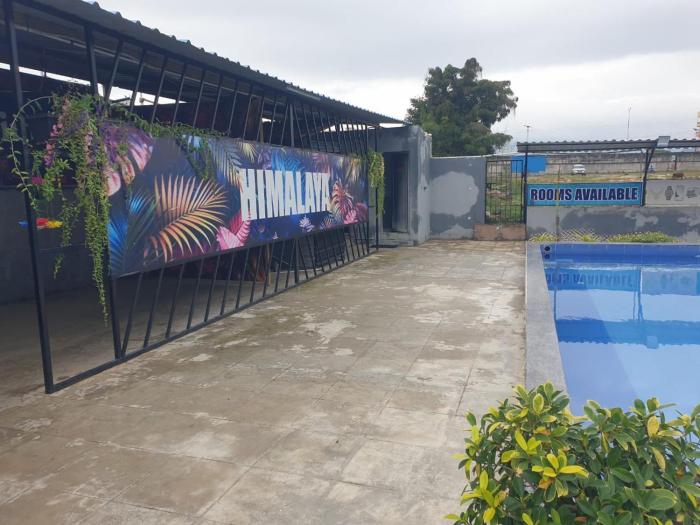 himalaya pool and resort