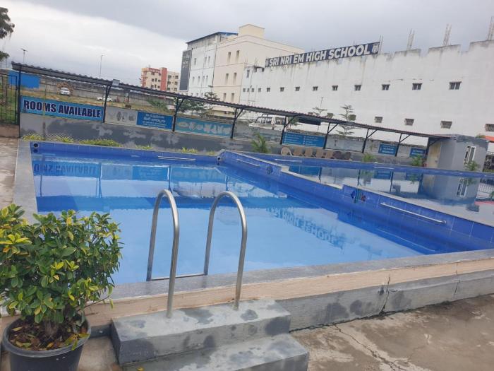 himalaya pool and resort