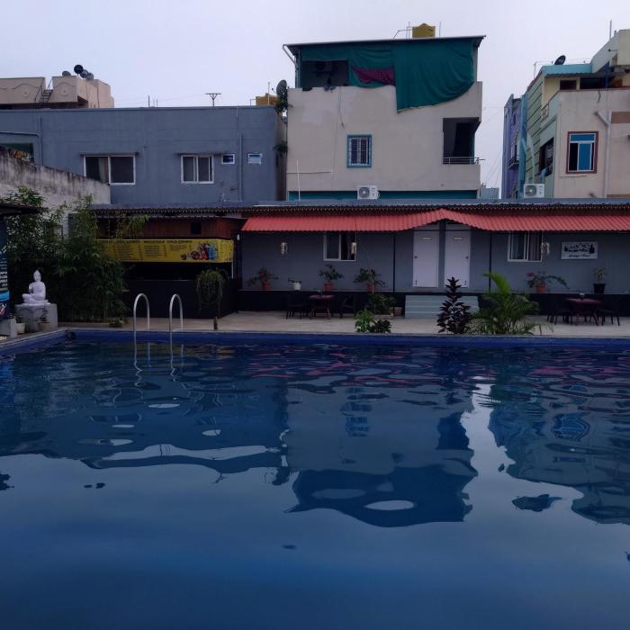 himalaya pool and resort
