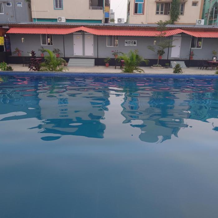 himalaya pool and resort