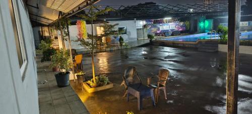 himalaya pool and resort