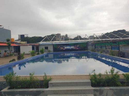 himalaya pool and resort