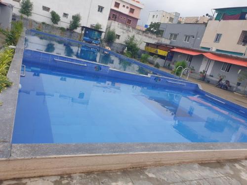 himalaya pool and resort