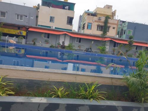 himalaya pool and resort