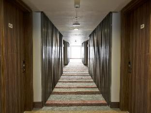 newtown plaza hotel