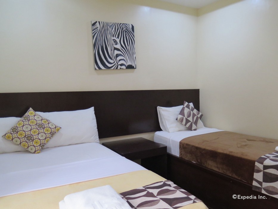 rovics tourist hotel