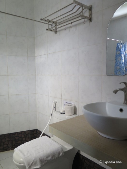 rovics tourist hotel