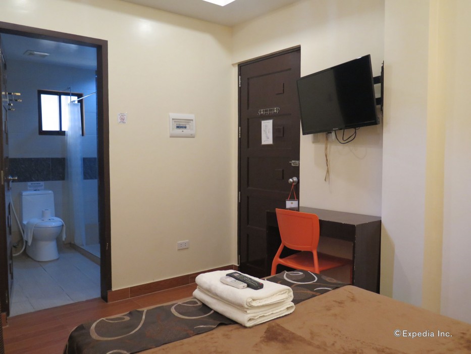 rovics tourist hotel