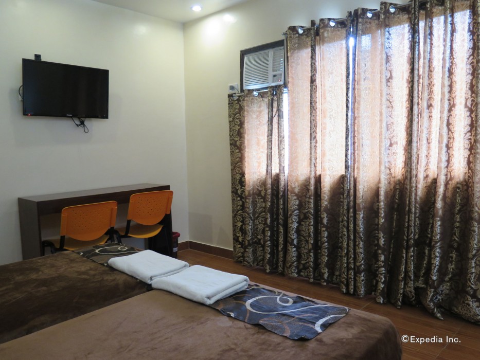 rovics tourist hotel