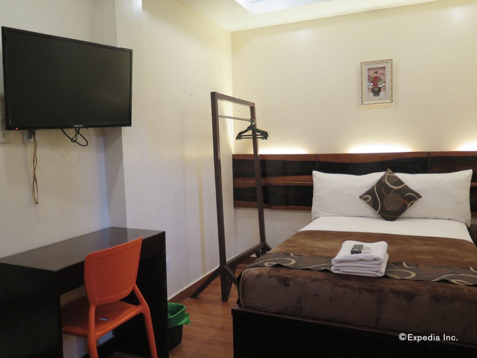 rovics tourist hotel