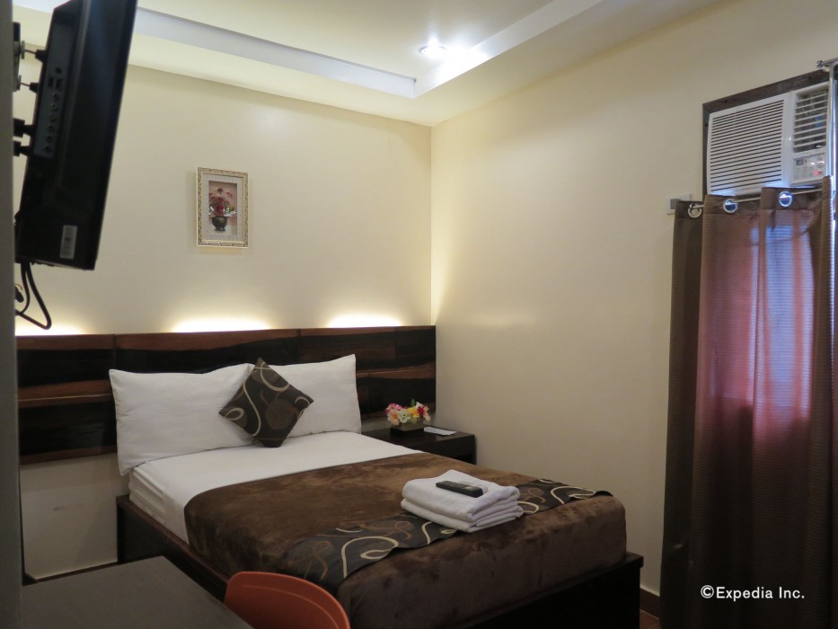 rovics tourist hotel