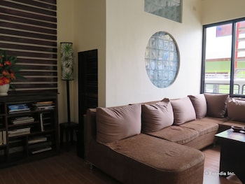 rovics tourist hotel