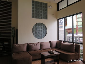 rovics tourist hotel