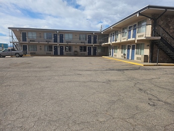home away inn laramie