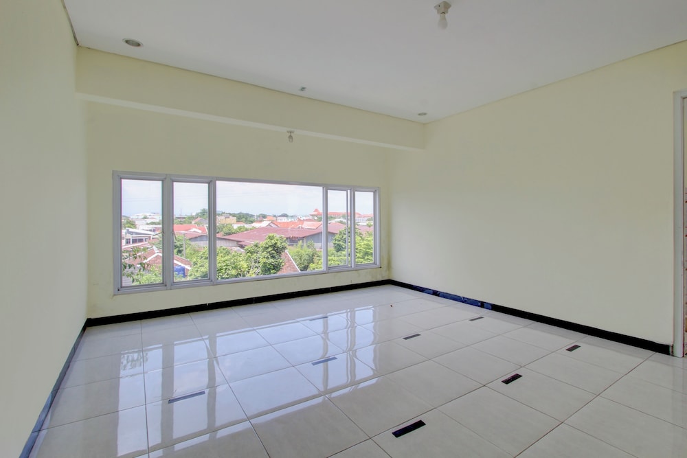 collection o near stadion manahan