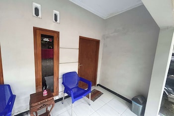 oyo 95050 penginapan sekarsari syariah