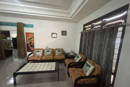 oyo 95050 penginapan sekarsari syariah