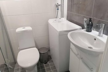 High Rise Cottage,,2 star
