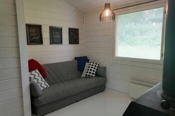 High Rise Cottage,,2 star