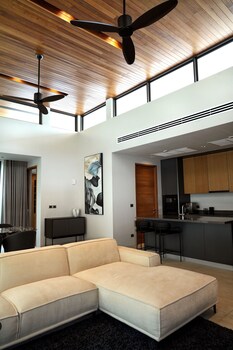 modern 3br loft ii villa private pool