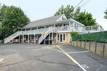 sunset suites