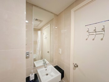 Comfortable Living And Spacious 2Br Apartment At Trillium Residence,,2 star