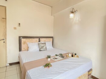 Homey 1Br At Taman Semanan Indah Cengkareng Apartment,,2 star