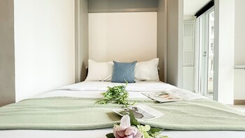 Comfortable Studio At Apartment Tokyo Riverside Pik 2,,2 star