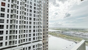 simple studio at tokyo riverside pik 2 apartment
