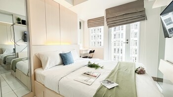 simple studio at tokyo riverside pik 2 apartment