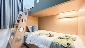 Homey 2Br At Sky House Bsd Apartment,,2 star