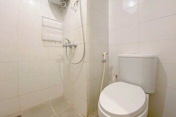 warm tone studio at candiland apartment
