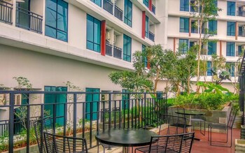 contemporary studio at apartment lrt city bekasi