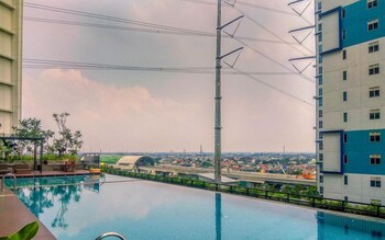 contemporary studio at apartment lrt city bekasi