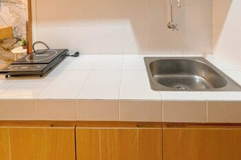 Enjoy Living Studio At Apartment Sentraland Medan,,2 star