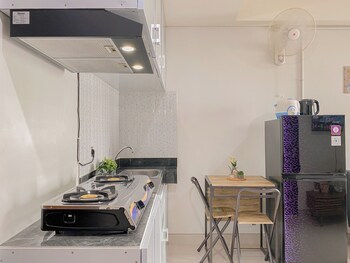 Cozy Minimalist 2Br Apartment At Transpark Cibubur,,2 star