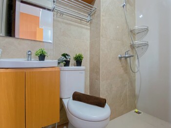 Orange Style Studio At Transpark Cibubur Apartment,,2 star