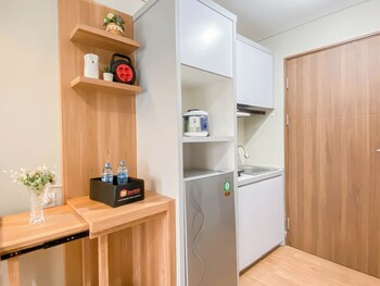 Neat And Cozy Studio Unit At Lrt City Sentul - Royal Sentul Park,,2 star